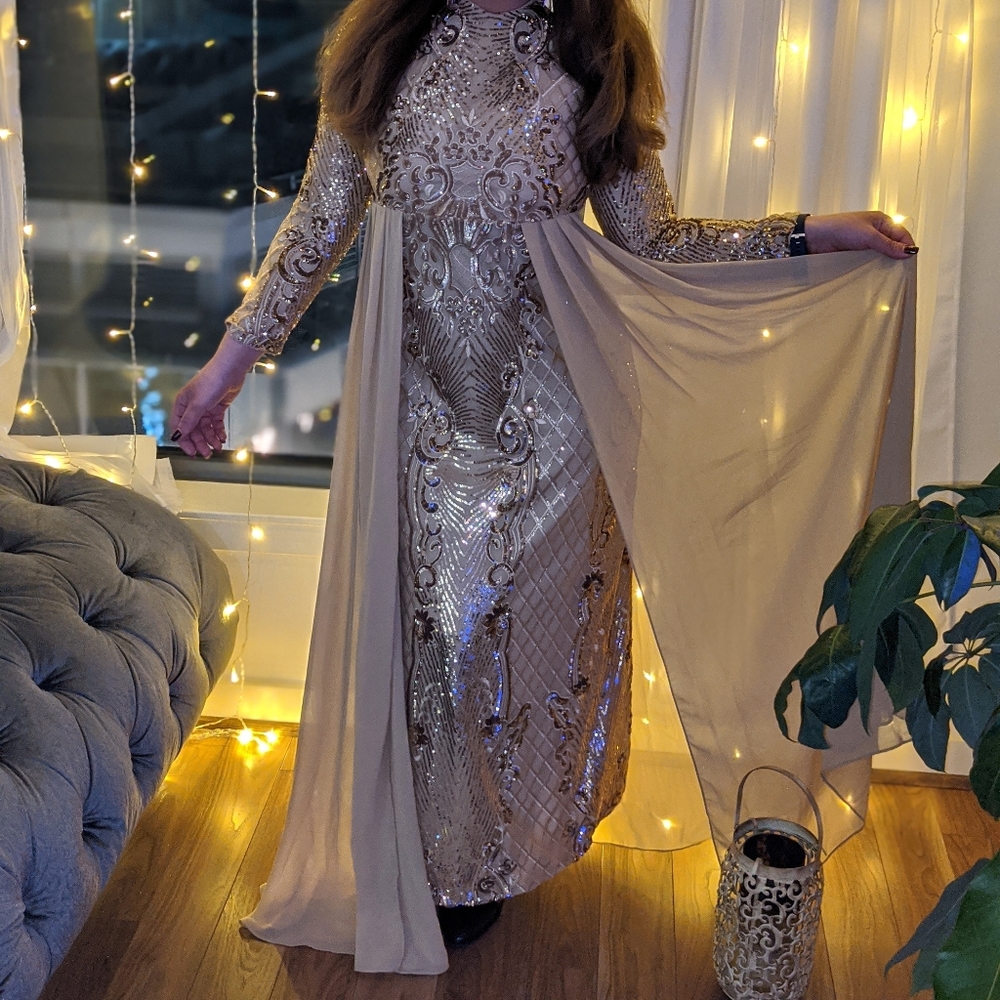 Beautiful nwt golden evening dress Turkish